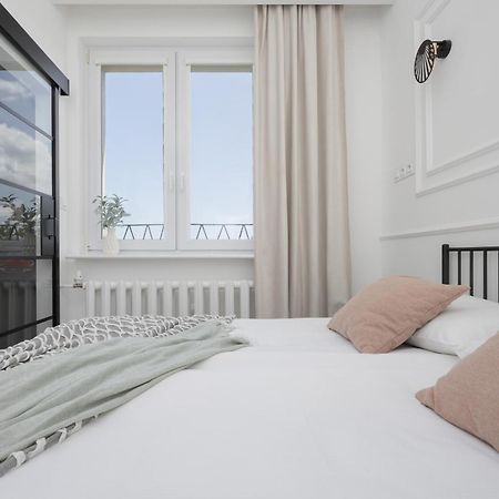 Elegancki Apartament Dla 4 Osob W Warszawie By Noclegi Renters Warszawa Eksteriør bilde